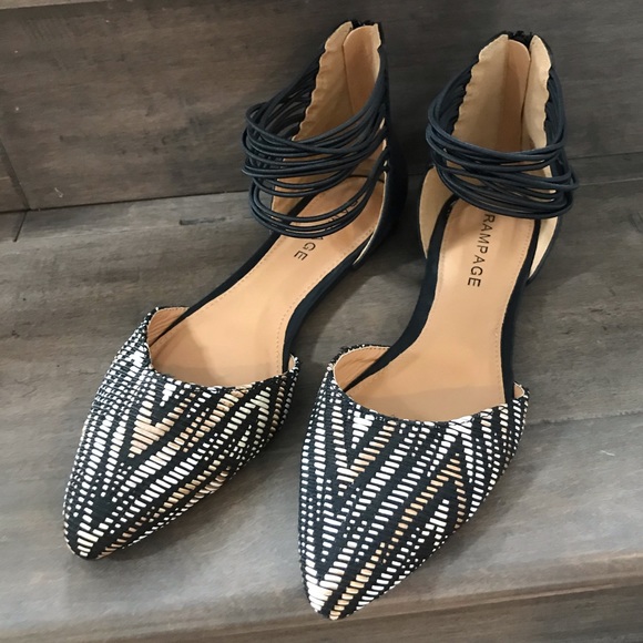 Rampage Shoes - Rampage Cinna Gold/Black Ankle Strap Flats. Sz 8M